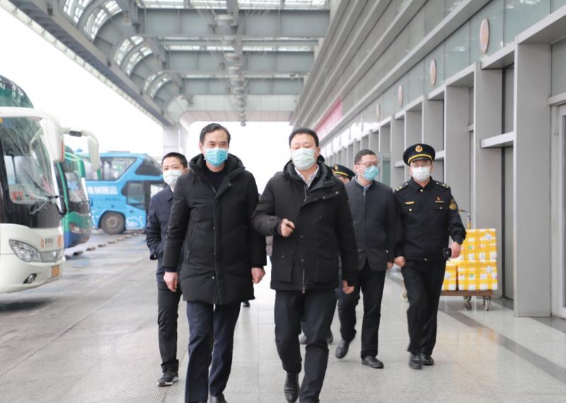 局領(lǐng)導(dǎo)至常州汽車站開展節(jié)前一線服務(wù)窗口走訪和安全、防疫督查
